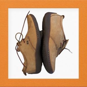 BORN Sahara Oxford Flat Shoes Tan Split Toe Lace up Sz 6